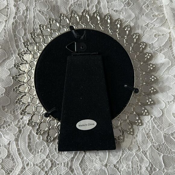 BH Silver Studded Faux Double Row Pearls Round Spikes Wedding Picture Frame - Picture 2 of 5